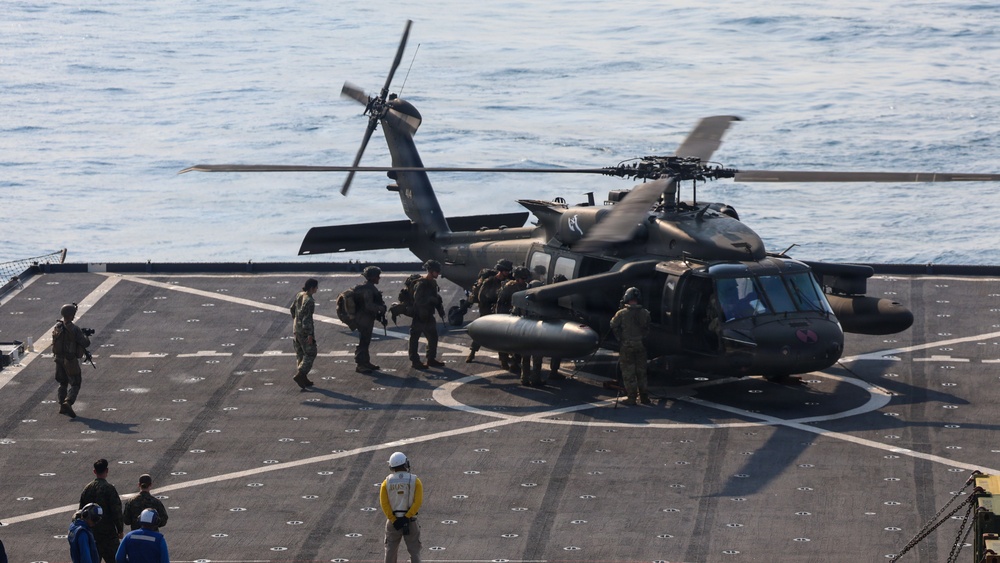 TF Ashland demonstrate operations from the sea during CG26