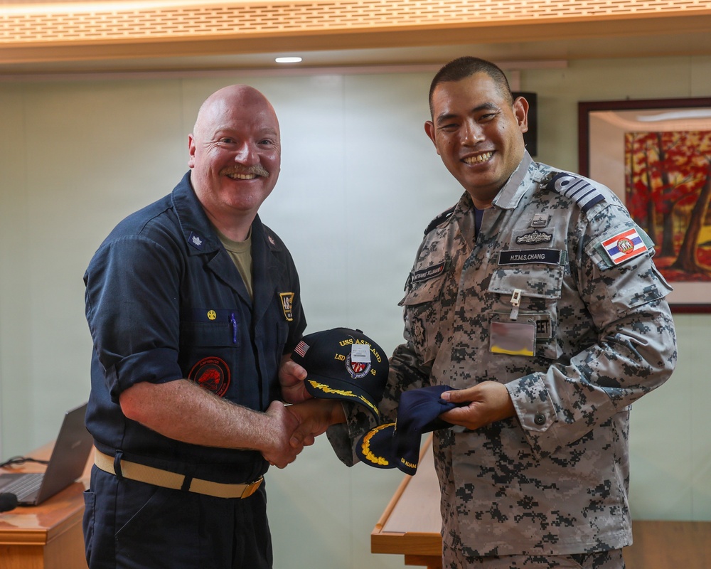 Ashland CO attends Briefing aboard RTN HTMS Chang
