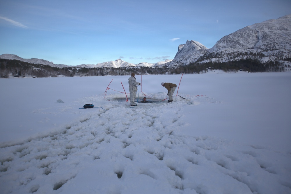 CORE26 | U.S. Marines conduct ice-breaker drill in Norway