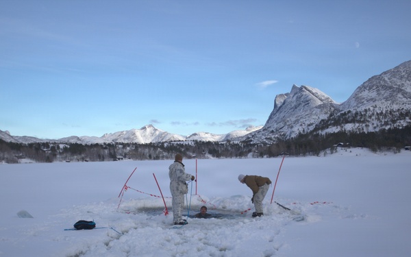 CORE26 | U.S. Marines conduct ice-breaker drill in Norway