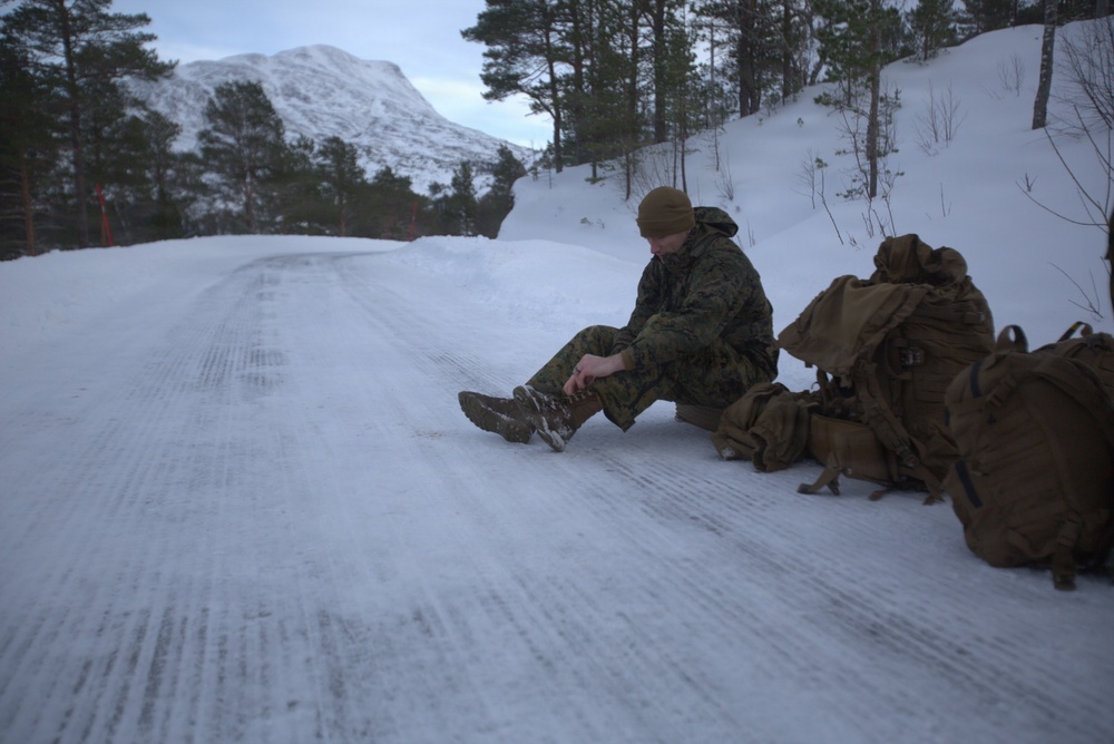 CORE26 | U.S. Marines conduct ice-breaker drill in Norway