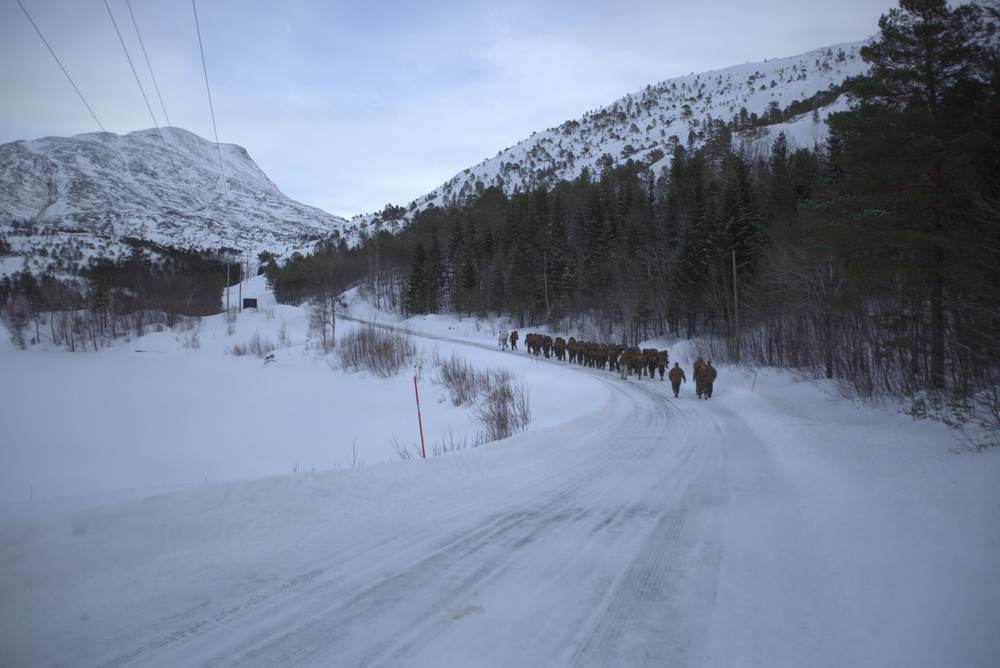CORE26 | U.S. Marines conduct ice-breaker drill in Norway