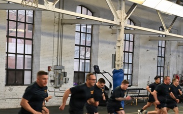 NSAW Sailors conduct PACER shuttle run