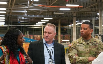 DLA Distribution commander visits DDWG