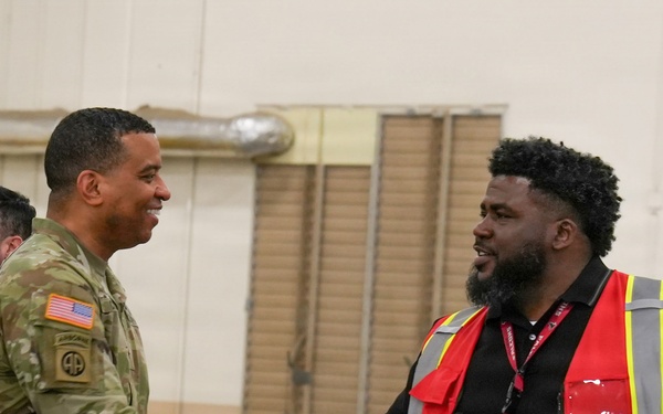 DLA Distribution commander visits DDWG