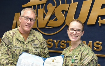 NAVSUP FLC Norfolk Reservist Receives Award