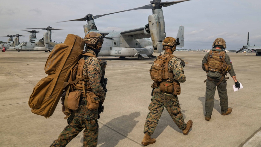 24th MEU CERTEX: U.S Marines with Kilo Conduct a CASEVAC mission