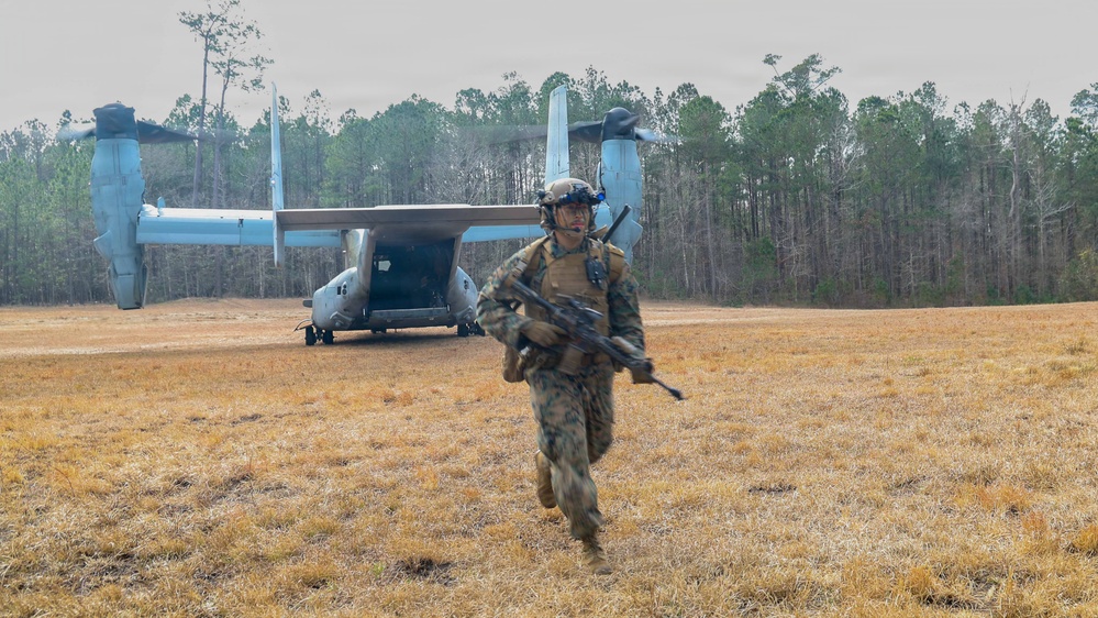 24th MEU CERTEX: U.S Marines with Kilo Conduct a CASEVAC mission