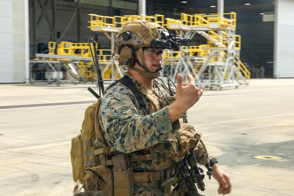 24th MEU CERTEX: U.S Marines with Kilo Conduct a CASEVAC mission