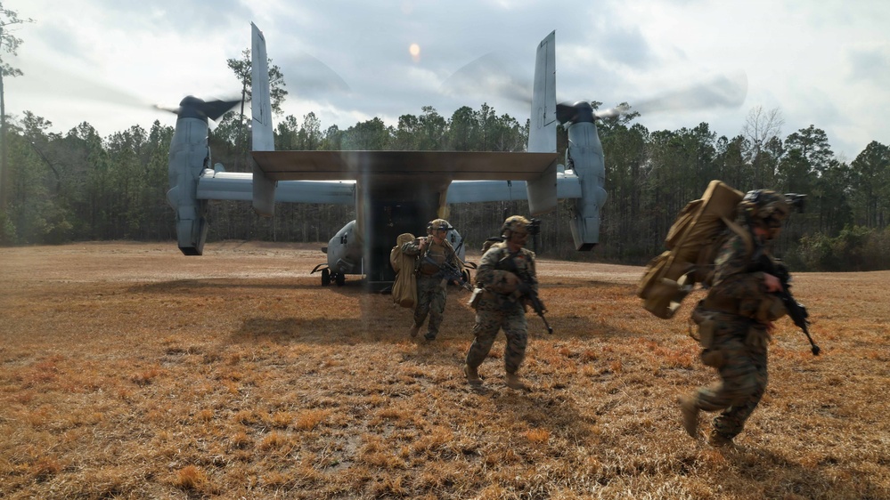 24th MEU CERTEX: U.S Marines with Kilo Conduct a CASEVAC mission
