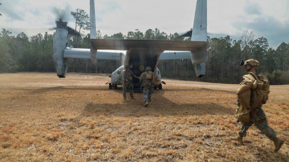 24th MEU CERTEX: U.S Marines with Kilo Conduct a CASEVAC mission