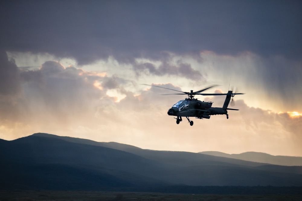 3rd Infantry Division AH-64 Apache Crews Conduct Aerial Gunnery in Bulgaria