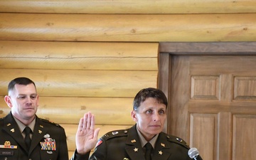 Class 26-001 Recites Oath