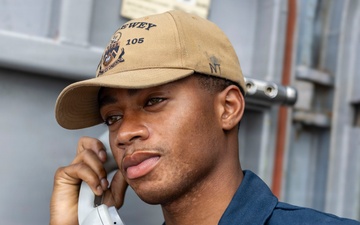 USS Dewey Departs Subic Bay