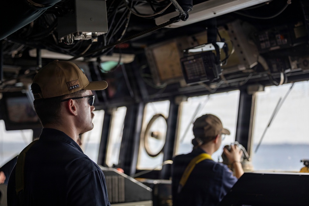 USS Dewey Departs Subic Bay