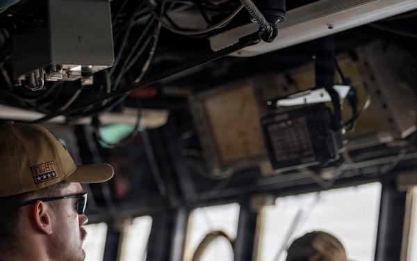 USS Dewey Departs Subic Bay