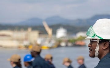 USS Dewey Departs Subic Bay