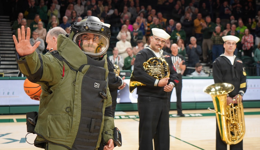 EODMU-2 Detachment Yorktown Sailors support a COMREL event at the College of William &amp; Mary's Kaplan Arena