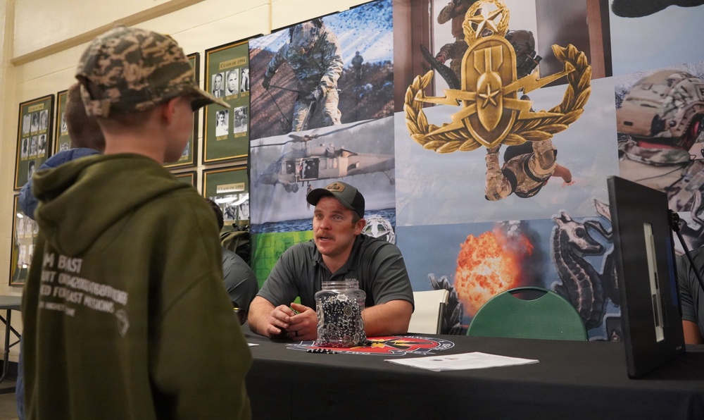 EODMU-2 Detachment Yorktown Sailors support a COMREL event at the College of William &amp; Mary's Kaplan Arena