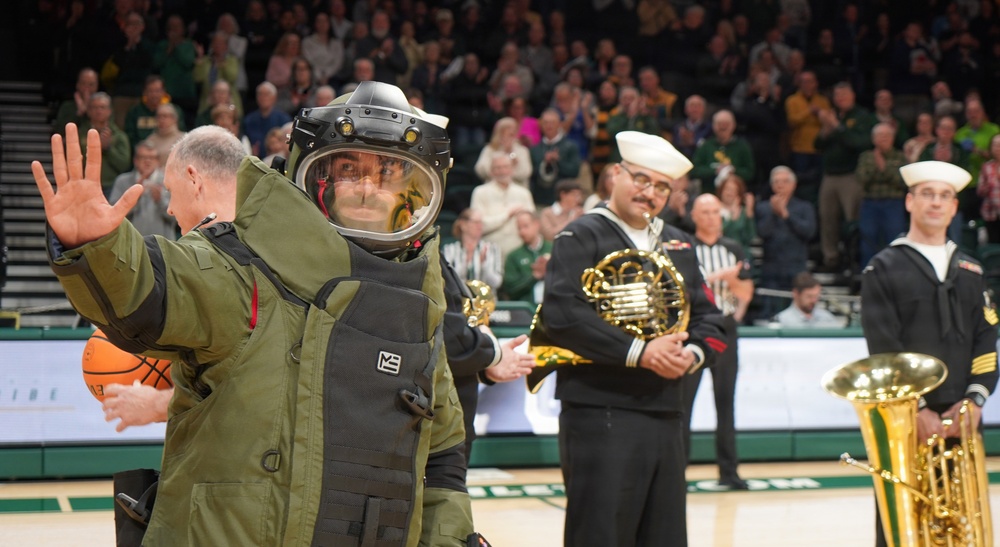 EODMU-2 Detachment Yorktown Sailors support a COMREL event at the College of William &amp; Mary's Kaplan Arena