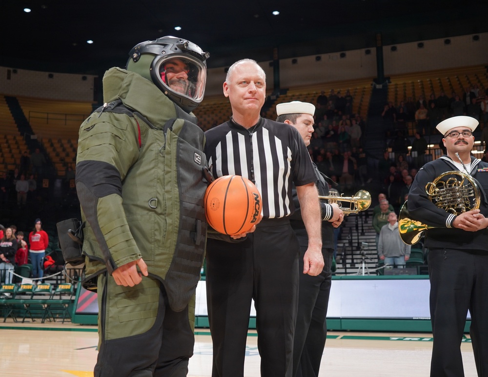 EODMU-2 Detachment Yorktown Sailors support a COMREL event at the College of William &amp; Mary's Kaplan Arena