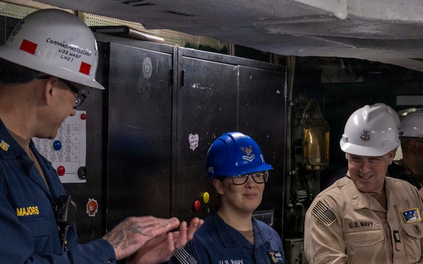 SURFLANT FORCM VISITS WASP