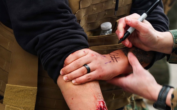 24th MEU CERTEX: U.S Marines and Sailors conduct a Mass Casualty mission