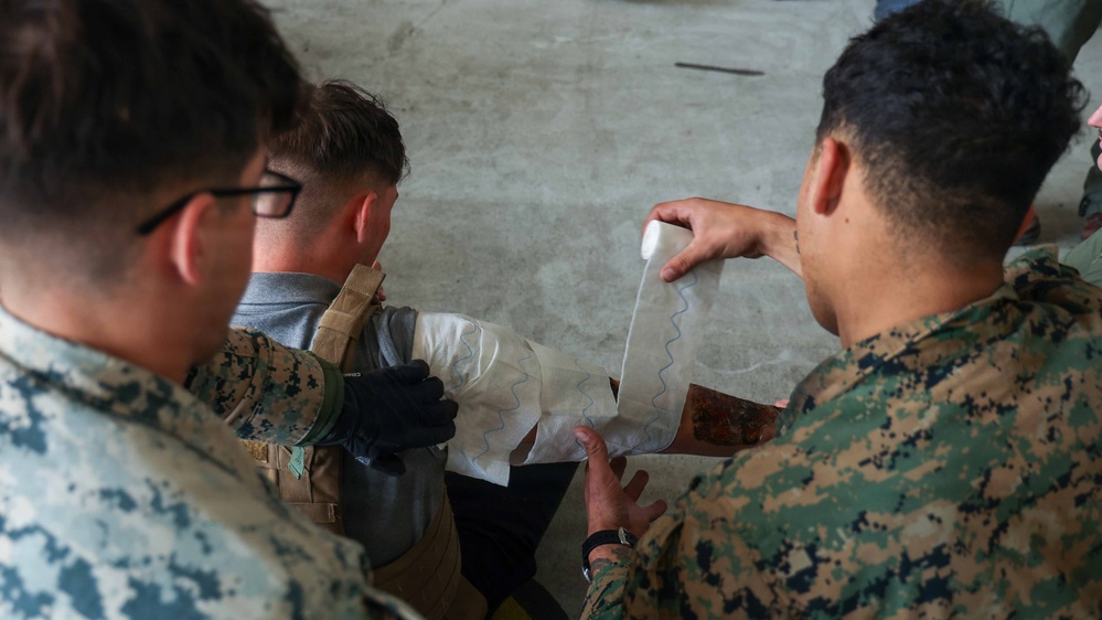 24th MEU CERTEX: U.S Marines and Sailors conduct a Mass Casualty mission