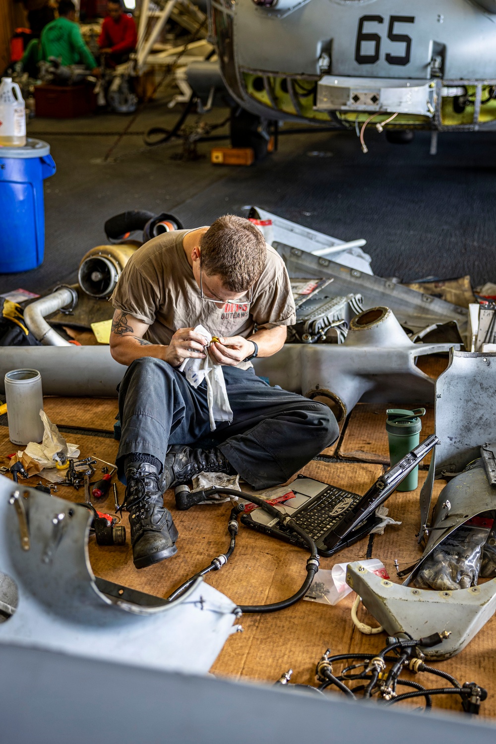 USS Iwo Jima Sailors Conduct MH-60S Seahawk Maintenance