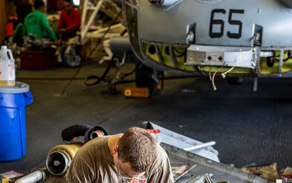 USS Iwo Jima Sailors Conduct MH-60S Seahawk Maintenance