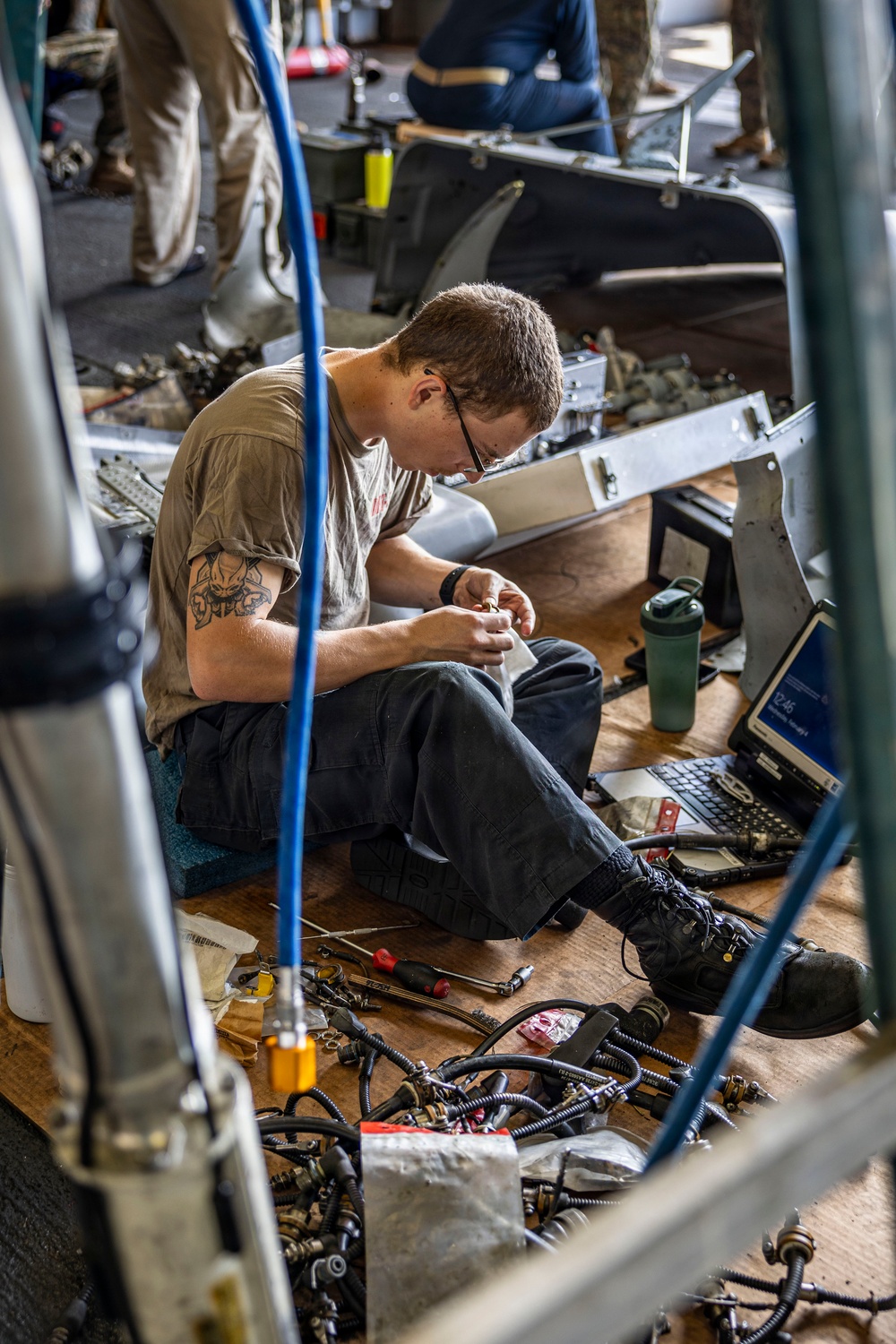 USS Iwo Jima Sailors Conduct MH-60S Seahawk Maintenance