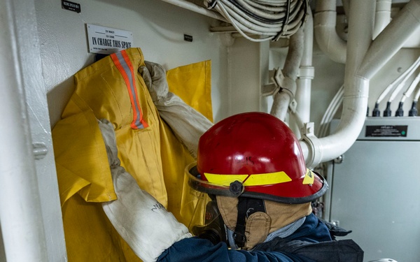 USS Iwo Jima Conducts Damage Control Training