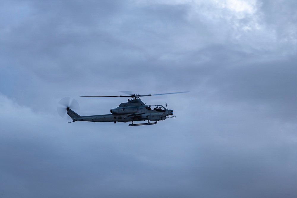 HMLA-269 and HMH-464 land in The Bahamas