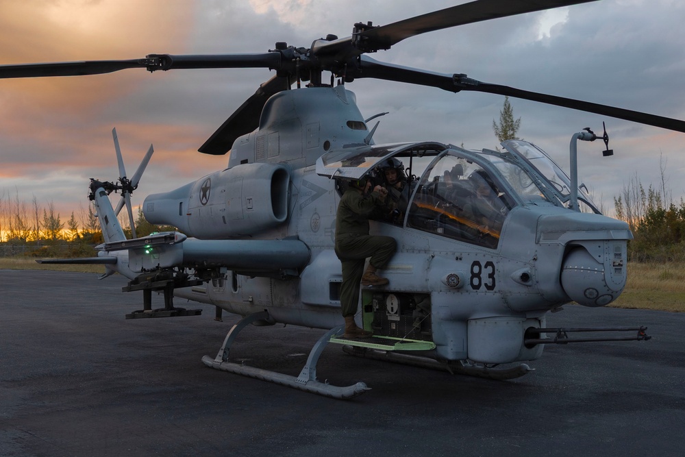 HMLA-269 and HMH-464 land in The Bahamas