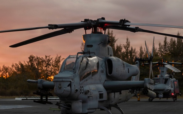 HMLA-269 and HMH-464 land in The Bahamas