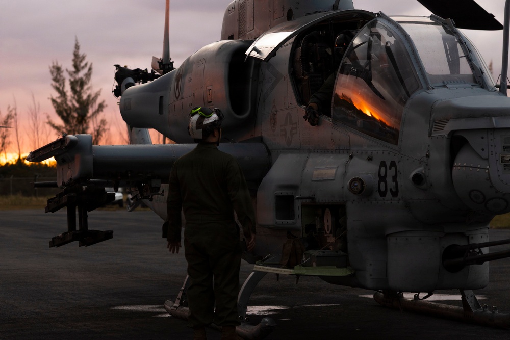 HMLA-269 and HMH-464 land in The Bahamas