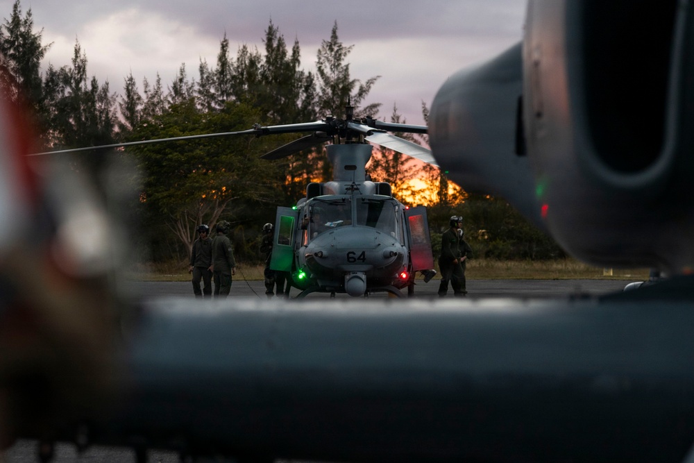 HMLA-269 and HMH-464 land in The Bahamas