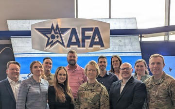 AFLCMC Commander meets with future leaders at AFA Symposium