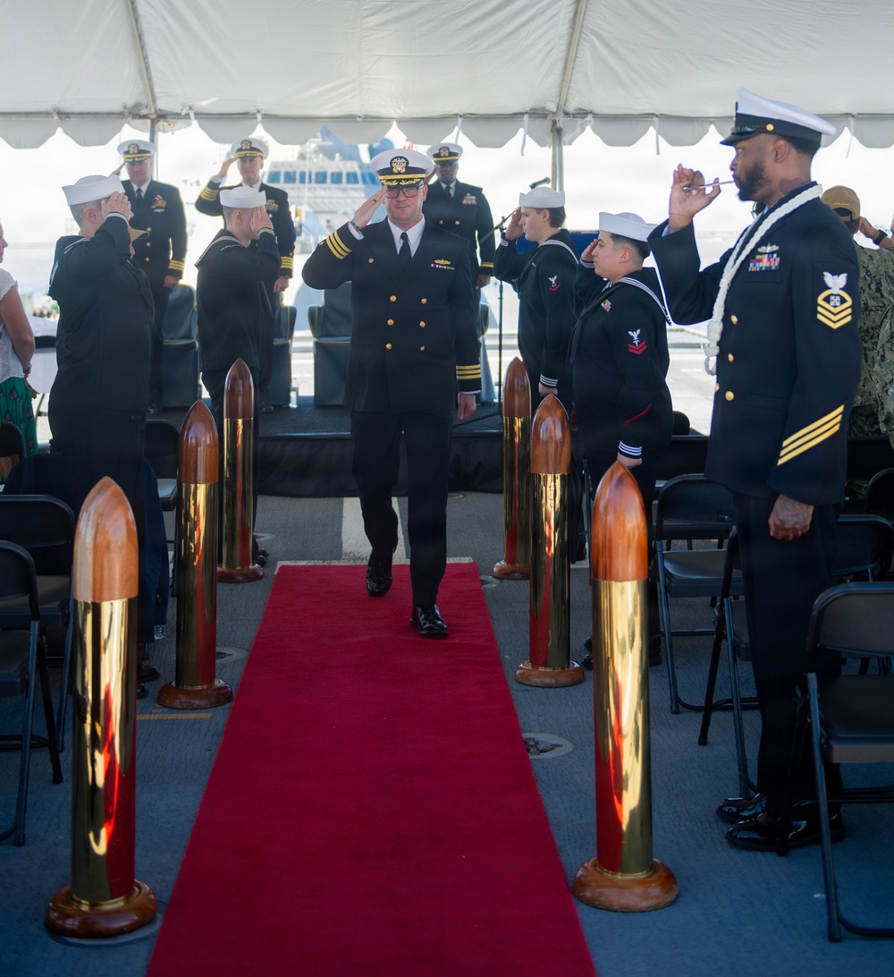 Cmdr. Thomas J. Hoffman relieves Cmdr. Ludwig Mann II as Commanding Officer, USS Kansas City (LCS 22)