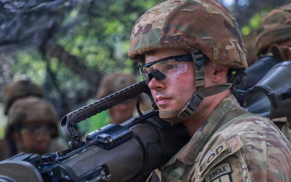 E3B WEAPONS/MEDIC LANES