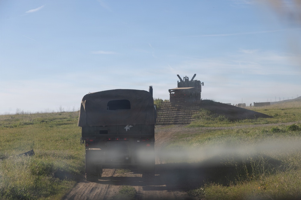 MWSS-371 Motor Transport Company conducts a Field Exercise