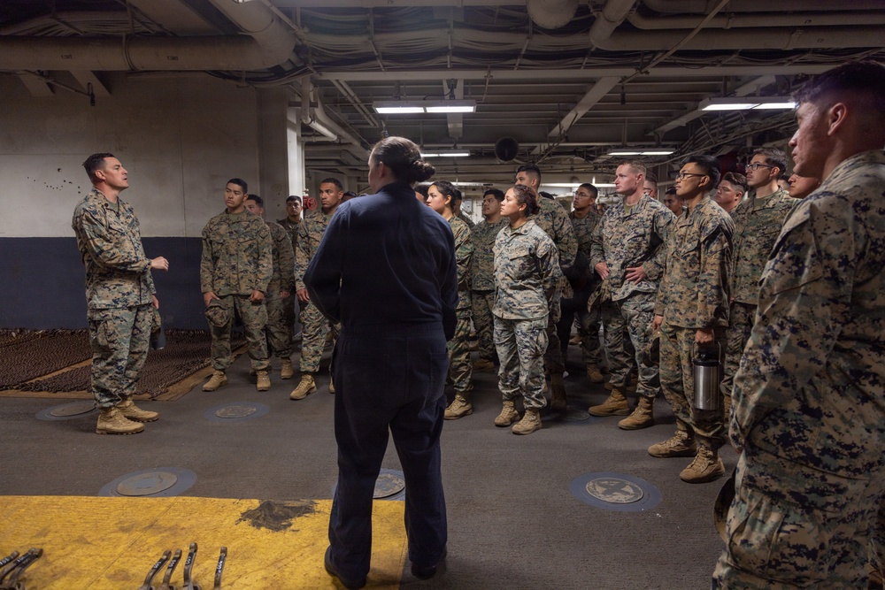 MWSS-371 Motor Transport Company visits USS Essex