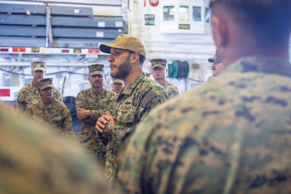 MWSS-371 Motor Transport Company visits USS Essex