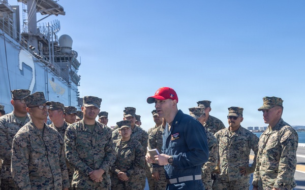 MWSS-371 Motor Transport Company visits USS Essex