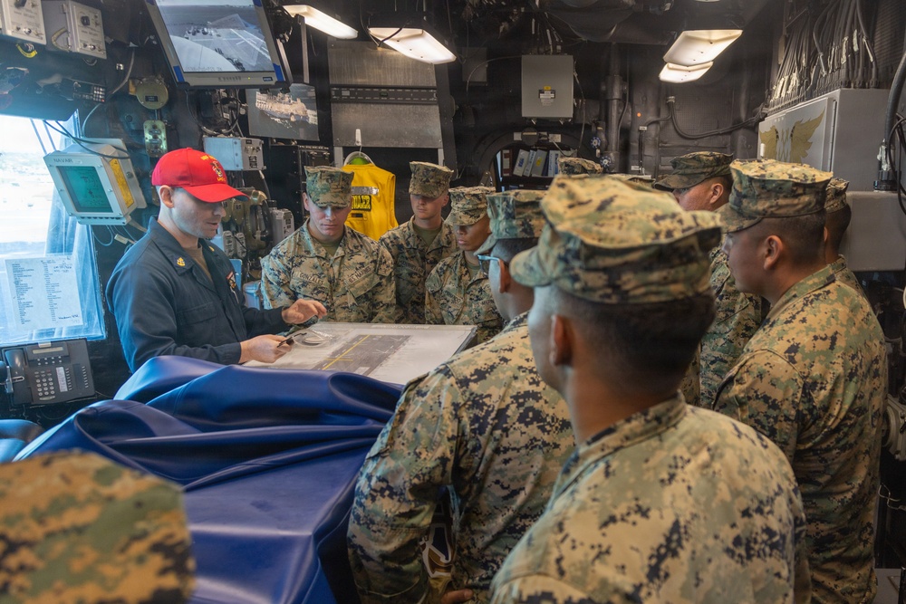 MWSS-371 Motor Transport Company visits USS Essex