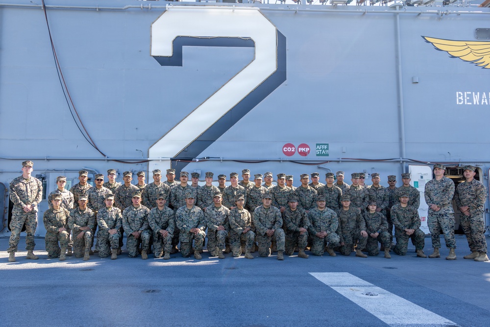 MWSS-371 Motor Transport Company visits USS Essex