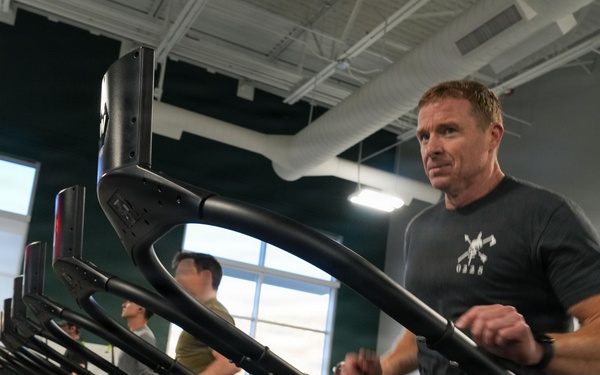 1st Special Forces Command commander trains alongside 10th SFG (A) Soldiers