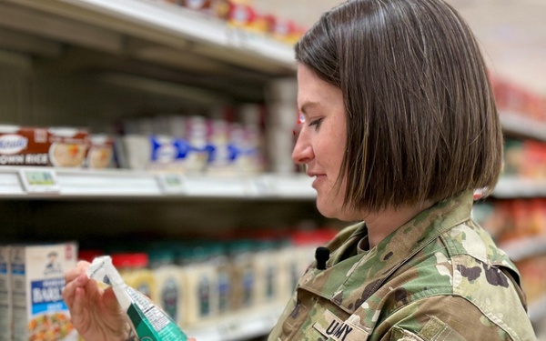 Fueling Readiness: Dietitians bring performance nutrition to commissary, PX
