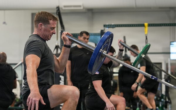 1st Special Forces Command commander trains alongside 10th SFG (A) Soldiers