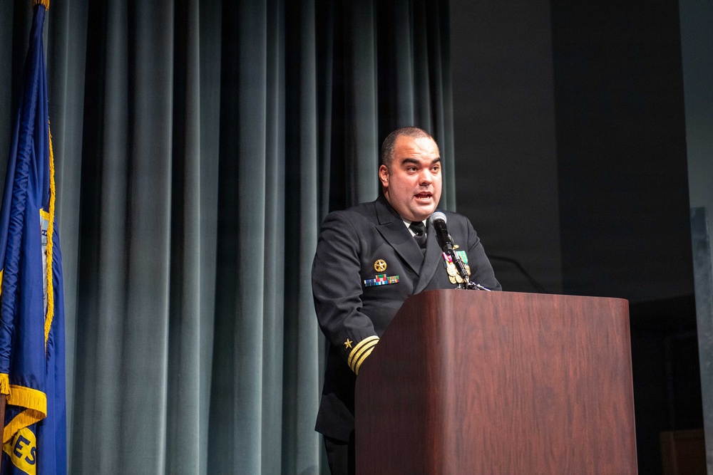 Capt. Allen Agor relieves Capt. Eric Hunter as commanding officer USS Ohio (SSGN 726) Blue Crew